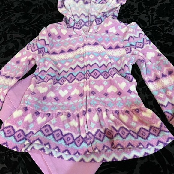 ADORABLE PURPLE AZTEC FLEECE HOODIE & LEGGINGS ๐๐๐ - Picture 4 of 8